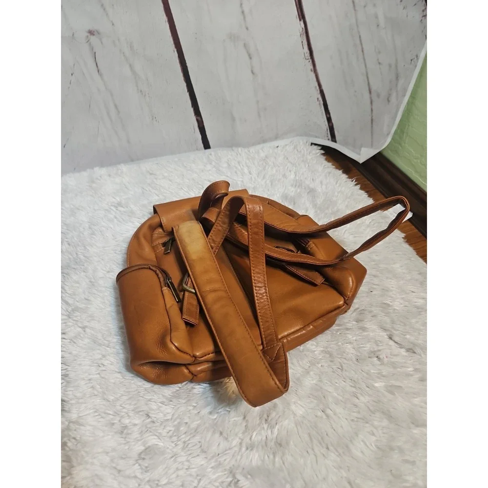 The Unbranded Brand genuine leather